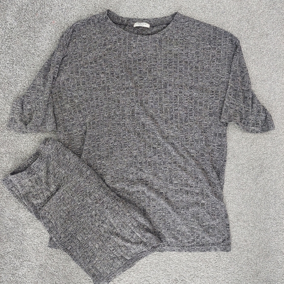 Ekouaer Other - Ekouaer Pajama Set Large shirt and shorts set gray black spacedye